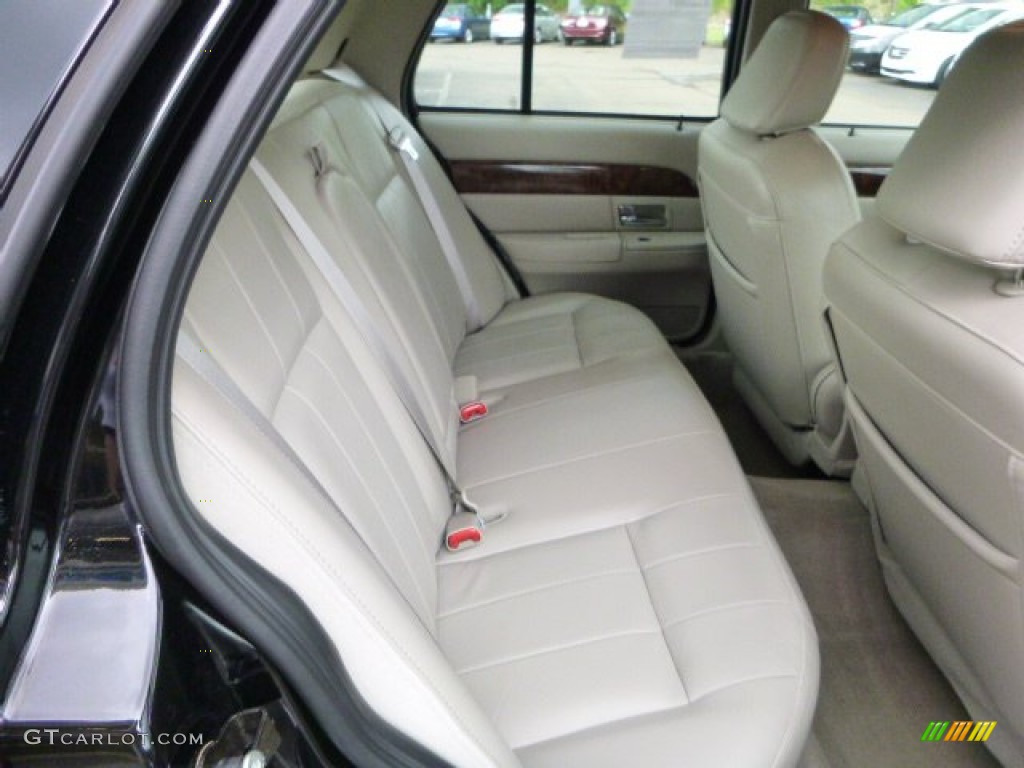 2009 Grand Marquis LS - Black / Light Camel photo #14