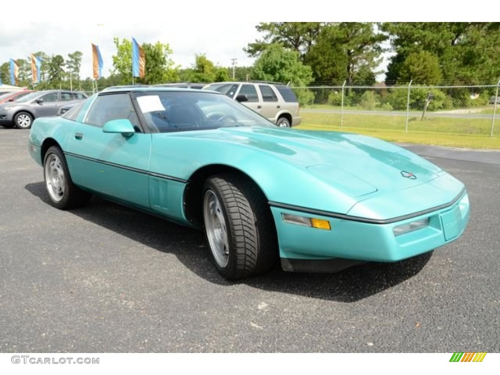 Turquoise Metallic 1990 Chevrolet Corvette Coupe Exterior Photo #82066113