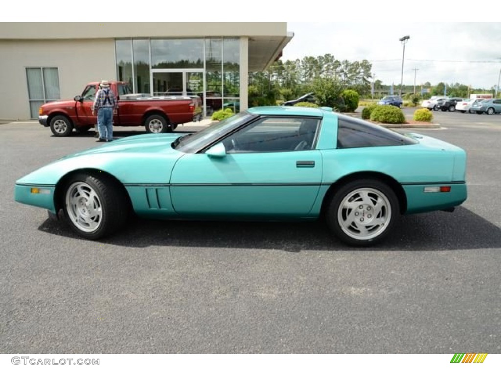 Turquoise Metallic 1990 Chevrolet Corvette Coupe Exterior Photo #82066222
