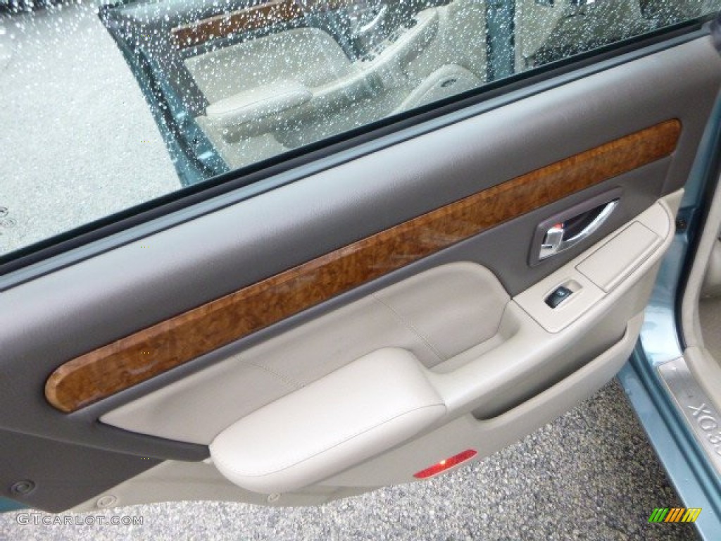 2004 XG350 Sedan - Celadon Green Metallic / Beige photo #19