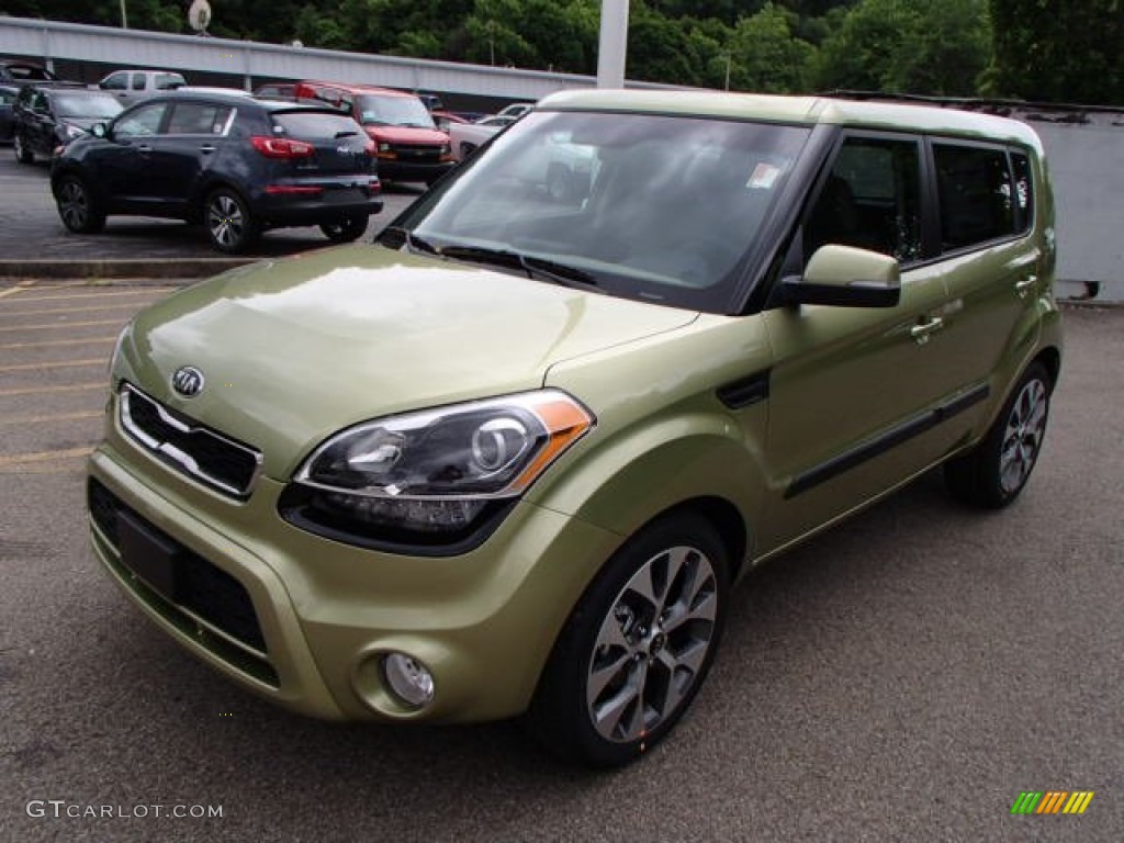 Alien Green 2013 Kia Soul ! Exterior Photo #82066983