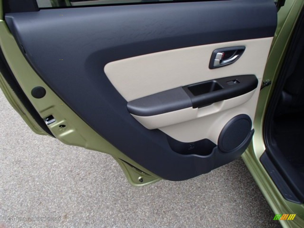 2013 Kia Soul ! Door Panel Photos