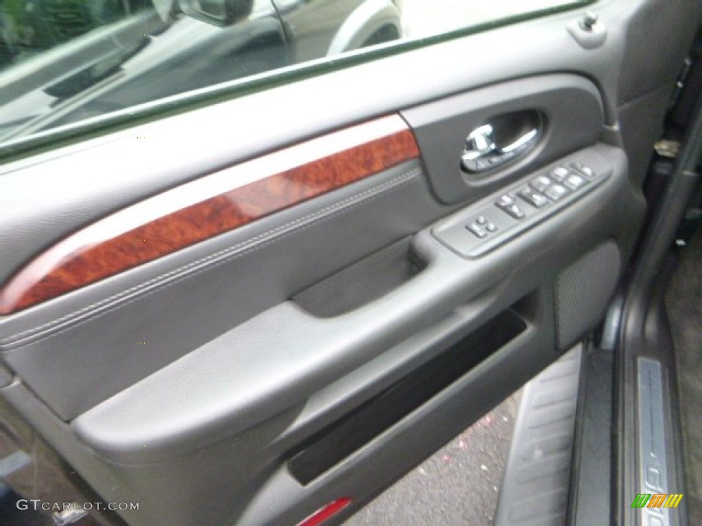 2005 Envoy XL SLT 4x4 - Carbon Black Metallic / Ebony photo #13