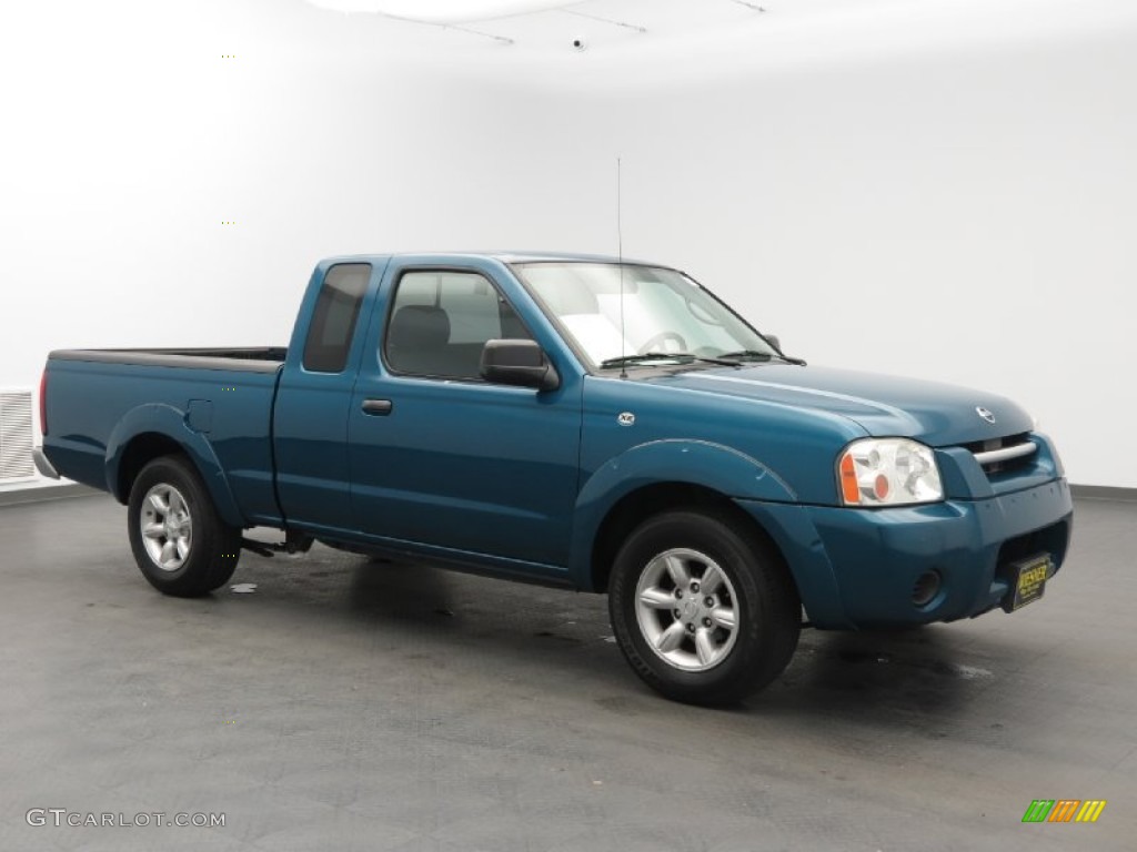2004 Frontier XE King Cab - Electric Blue Metallic / Charcoal photo #3