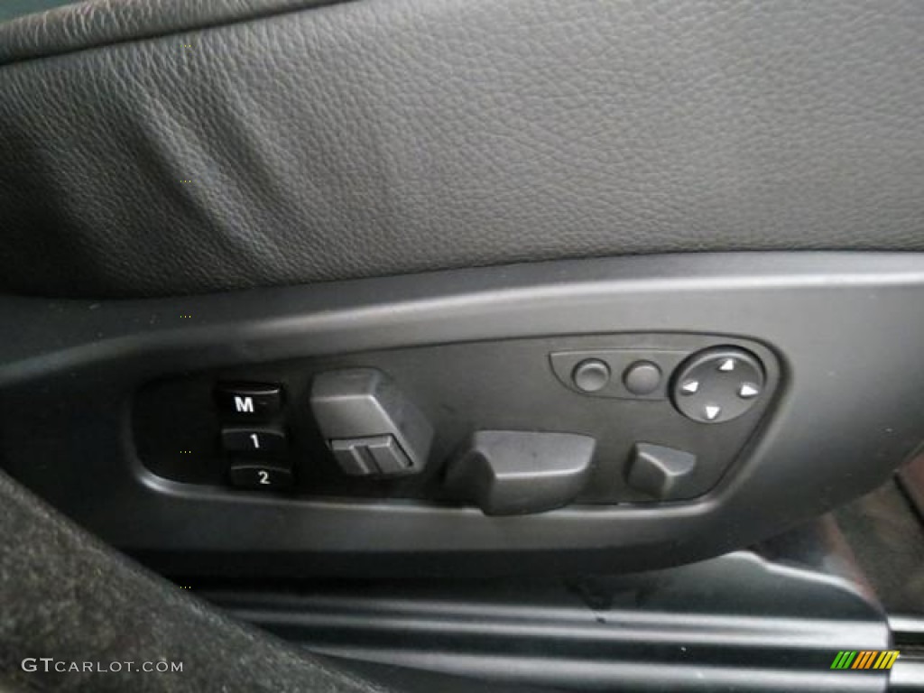 2008 BMW 5 Series 550i Sedan Controls Photo #82070674