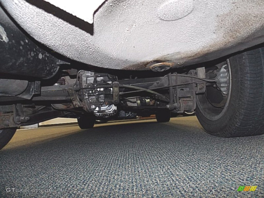 1991 Alfa Romeo Spider Veloce Undercarriage Photo #82071389