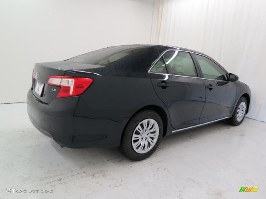 2013 Camry LE - Cosmic Gray Metallic / Ash photo #17