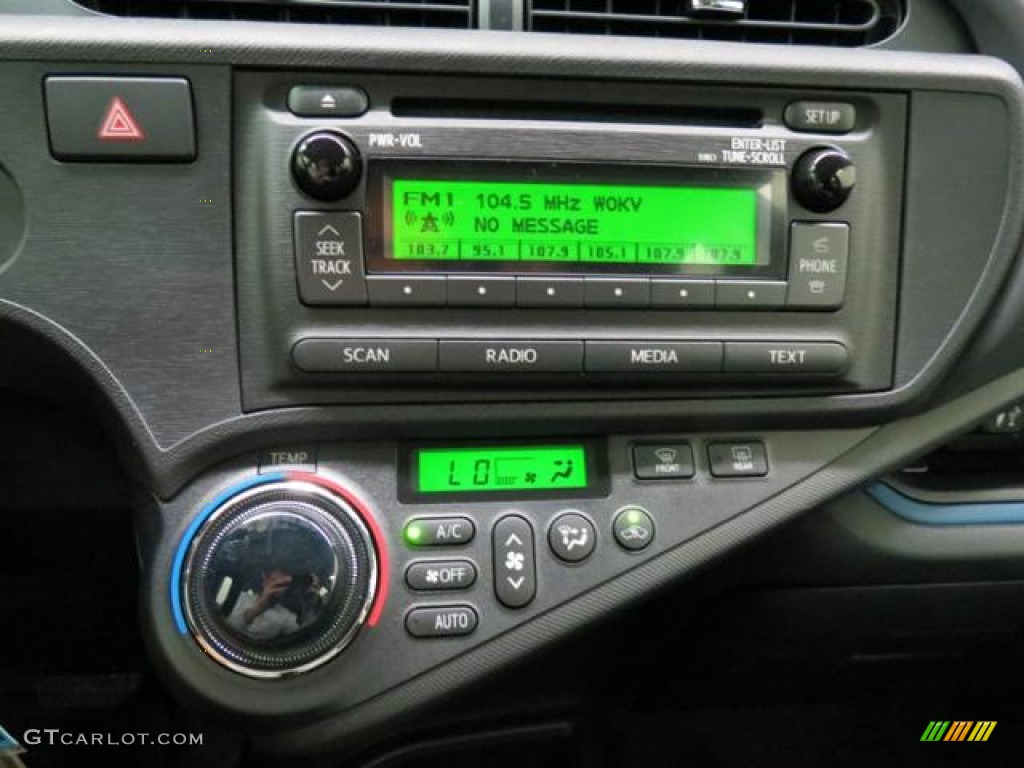 2013 Toyota Prius c Hybrid Two Controls Photo #82076974