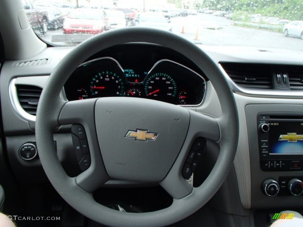 2014 Chevrolet Traverse LS Steering Wheel Photos