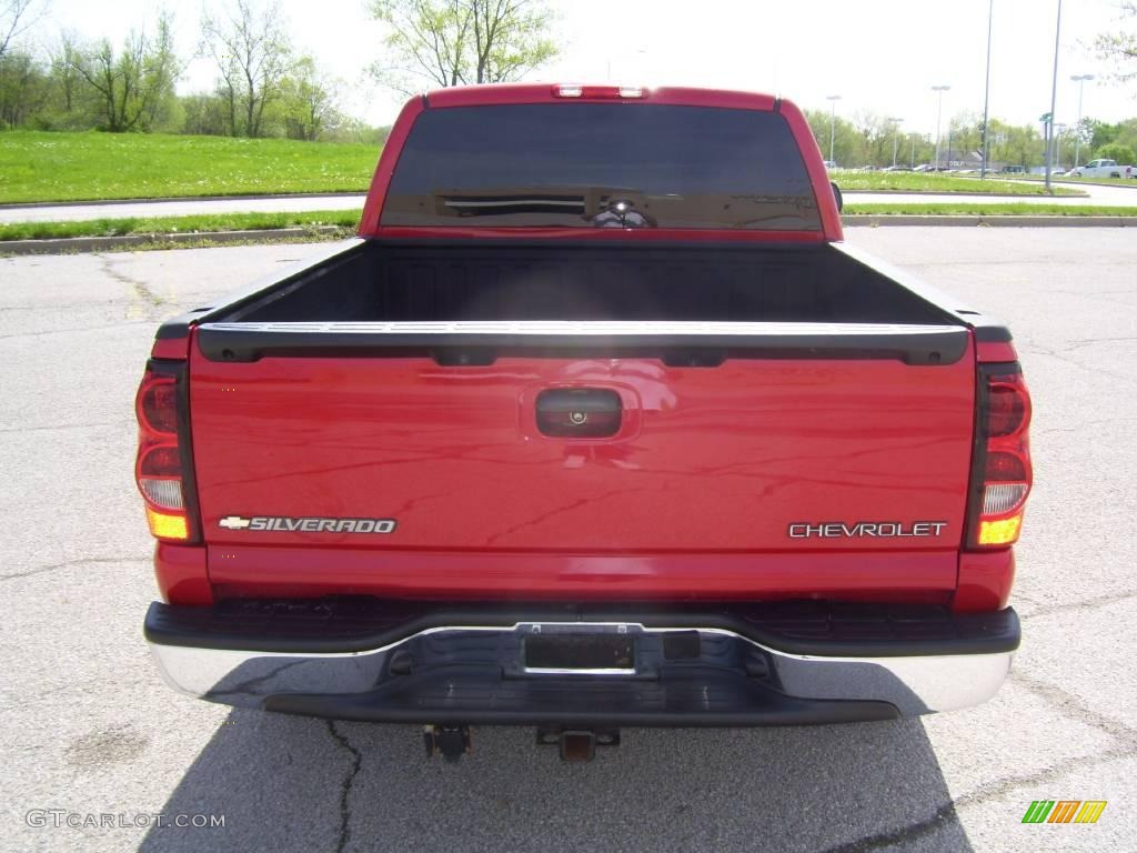 2005 Silverado 1500 LS Extended Cab - Victory Red / Dark Charcoal photo #7