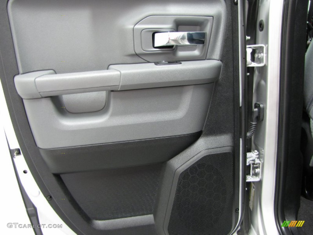 2013 1500 SLT Quad Cab 4x4 - Bright Silver Metallic / Black/Diesel Gray photo #11