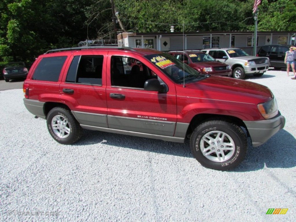 2002 Grand Cherokee Laredo 4x4 - Inferno Red Tinted Pearlcoat / Dark Slate Gray photo #2