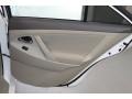 Super White - Camry Hybrid Photo No. 42