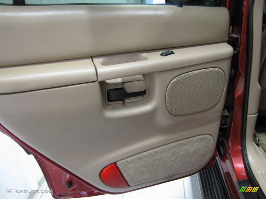 2000 Mountaineer V8 AWD - Toreador Red Metallic / Prairie Tan photo #13