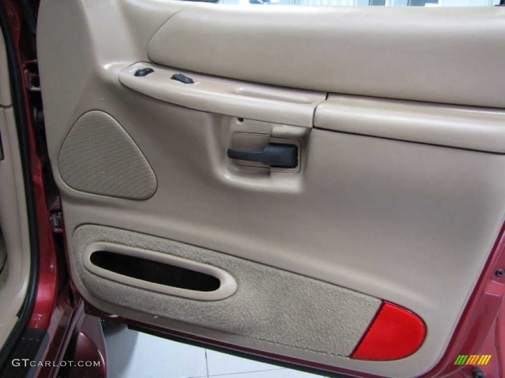 2000 Mountaineer V8 AWD - Toreador Red Metallic / Prairie Tan photo #15