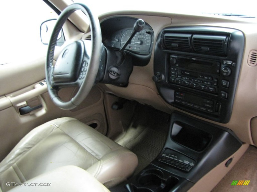 2000 Mountaineer V8 AWD - Toreador Red Metallic / Prairie Tan photo #22