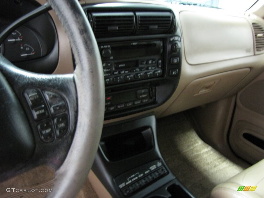 2000 Mountaineer V8 AWD - Toreador Red Metallic / Prairie Tan photo #23