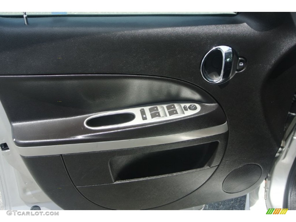 2008 Chevrolet HHR SS Ebony Black Door Panel Photo #82083203