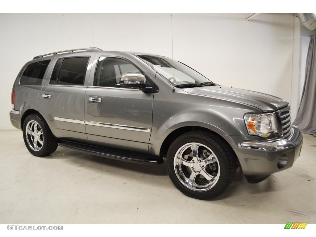 2007 Aspen Limited HEMI - Mineral Gray Metallic / Dark Slate Gray/Light Slate Gray photo #2