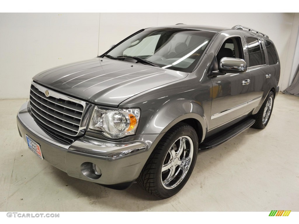 2007 Aspen Limited HEMI - Mineral Gray Metallic / Dark Slate Gray/Light Slate Gray photo #5