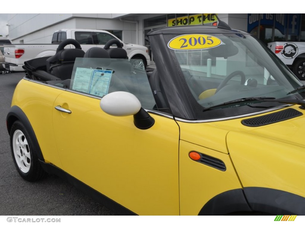 2005 Cooper Convertible - Liquid Yellow / Black/Panther Black photo #11