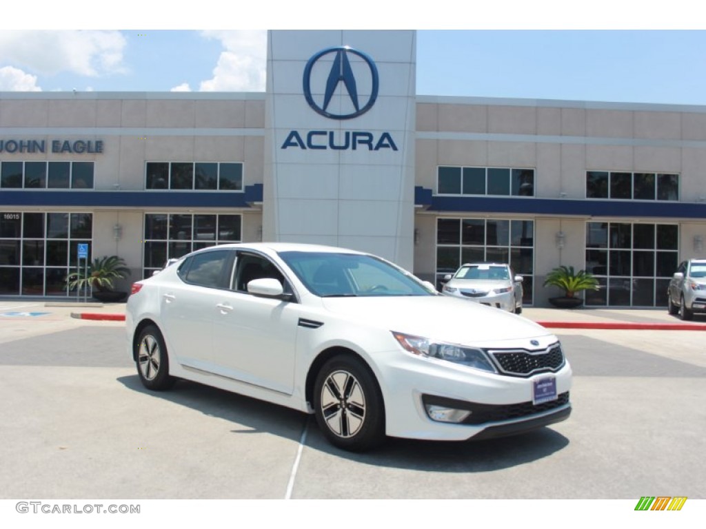 Snow White Pearl Kia Optima