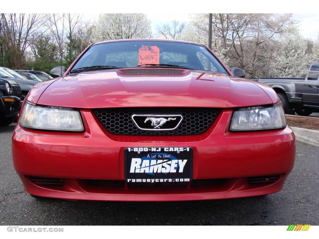 2001 Mustang V6 Coupe - Laser Red Metallic / Dark Charcoal photo #2
