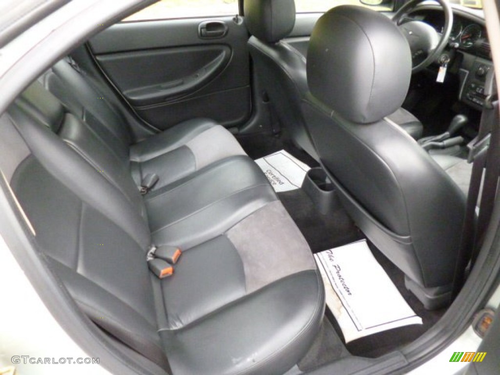 2004 Chrysler Sebring Sedan Rear Seat Photo #82089450