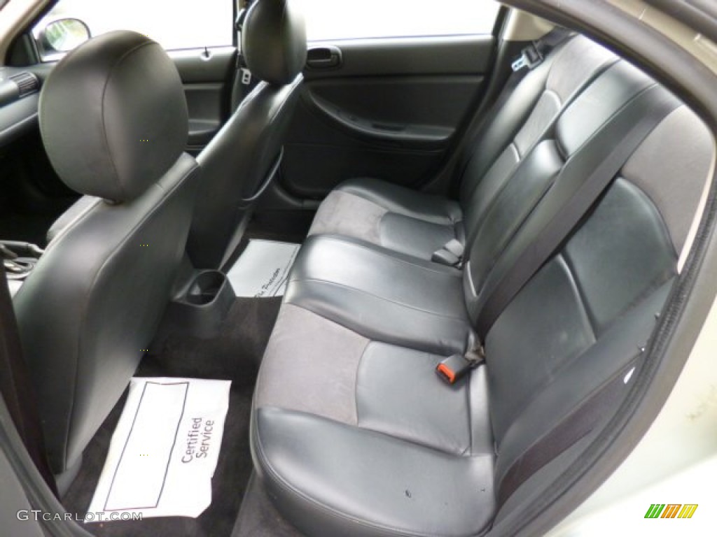 2004 Chrysler Sebring Sedan Rear Seat Photo #82089464