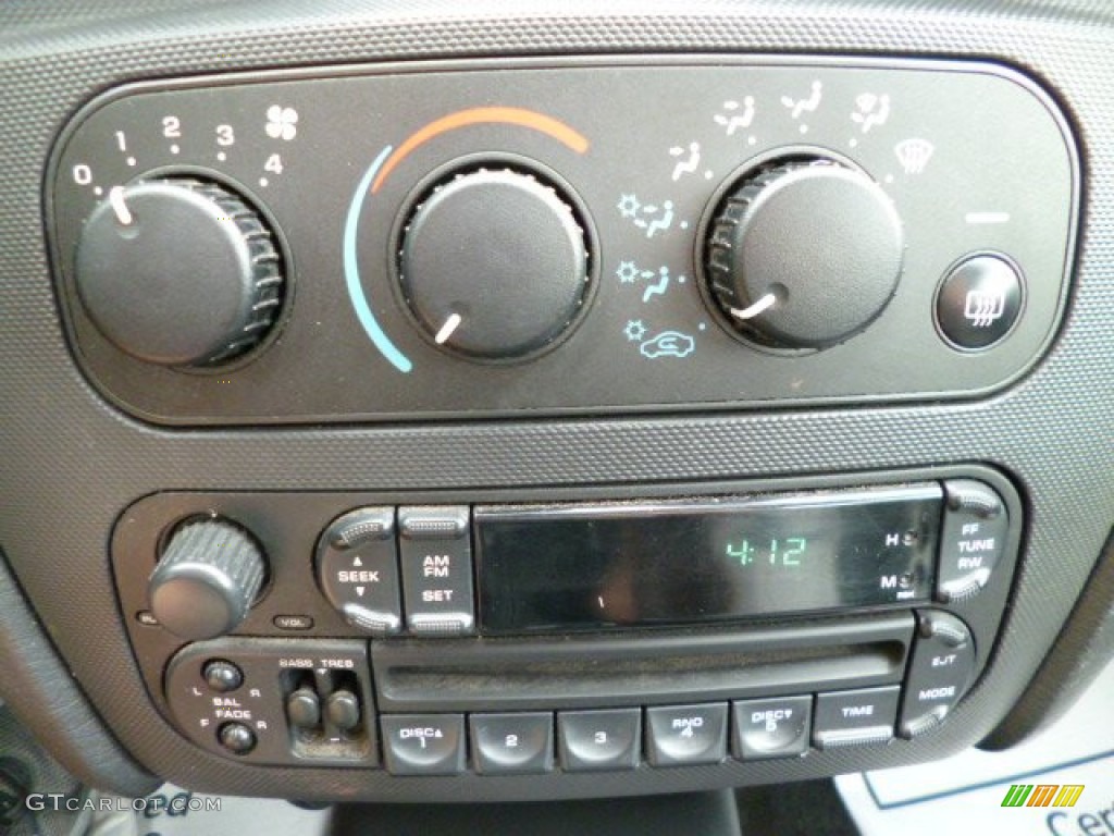 2004 Chrysler Sebring Sedan Controls Photos