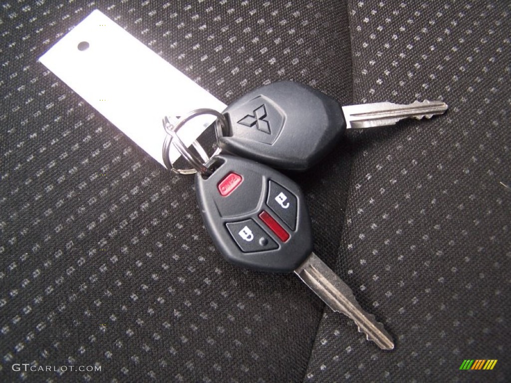 2013 Mitsubishi Outlander Sport ES 4WD Keys Photos