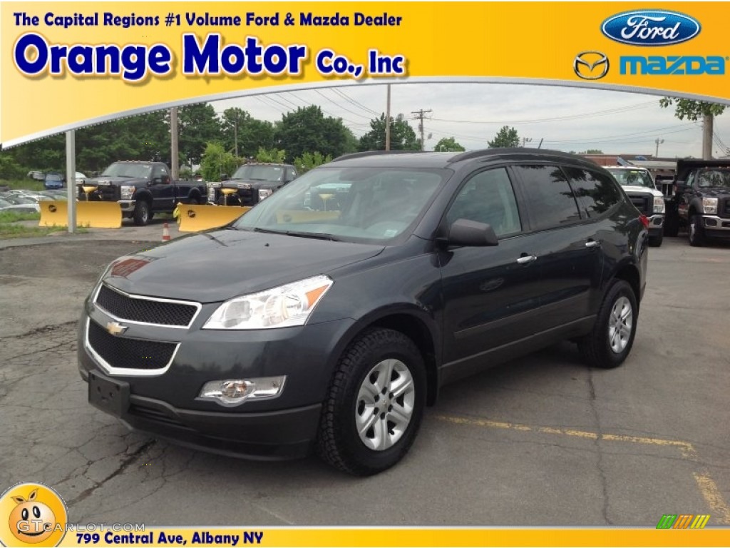 Cyber Gray Metallic Chevrolet Traverse