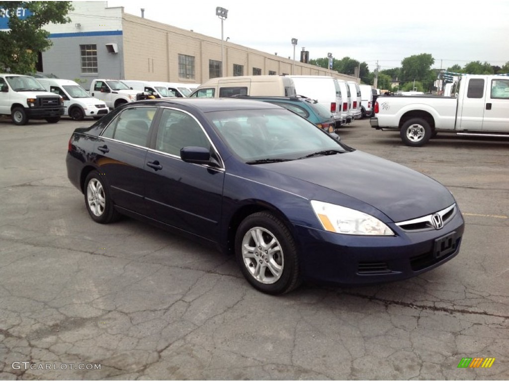 2006 Accord SE Sedan - Royal Blue Pearl / Gray photo #7