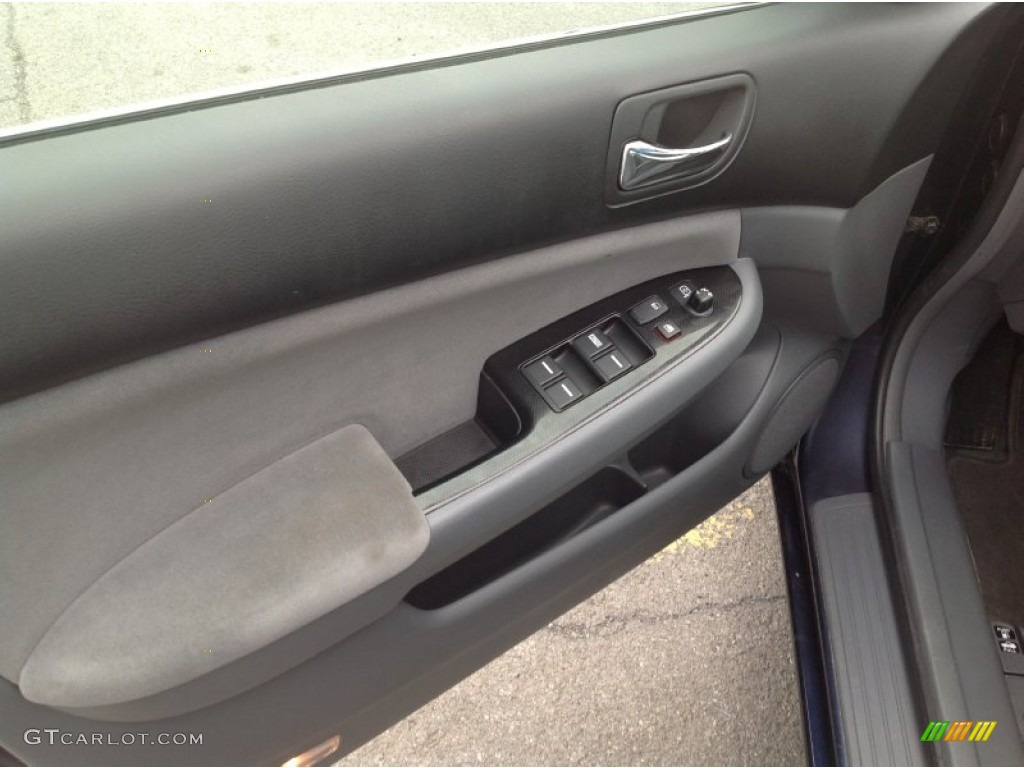 2006 Accord SE Sedan - Royal Blue Pearl / Gray photo #11