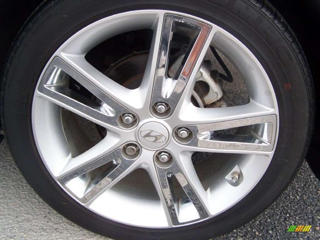 2010 Hyundai Elantra Touring SE Wheel Photo #82100155