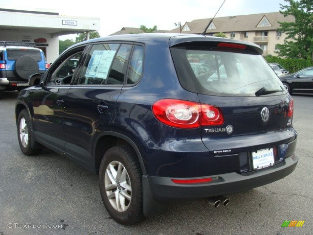 2011 Tiguan S 4Motion - Night Blue Metallic / Charcoal photo #4