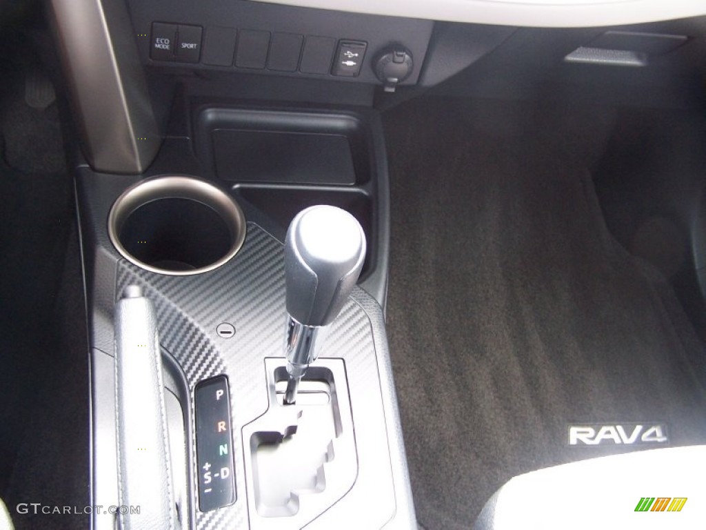 2013 RAV4 LE - Spruce Green Mica / Ash photo #19