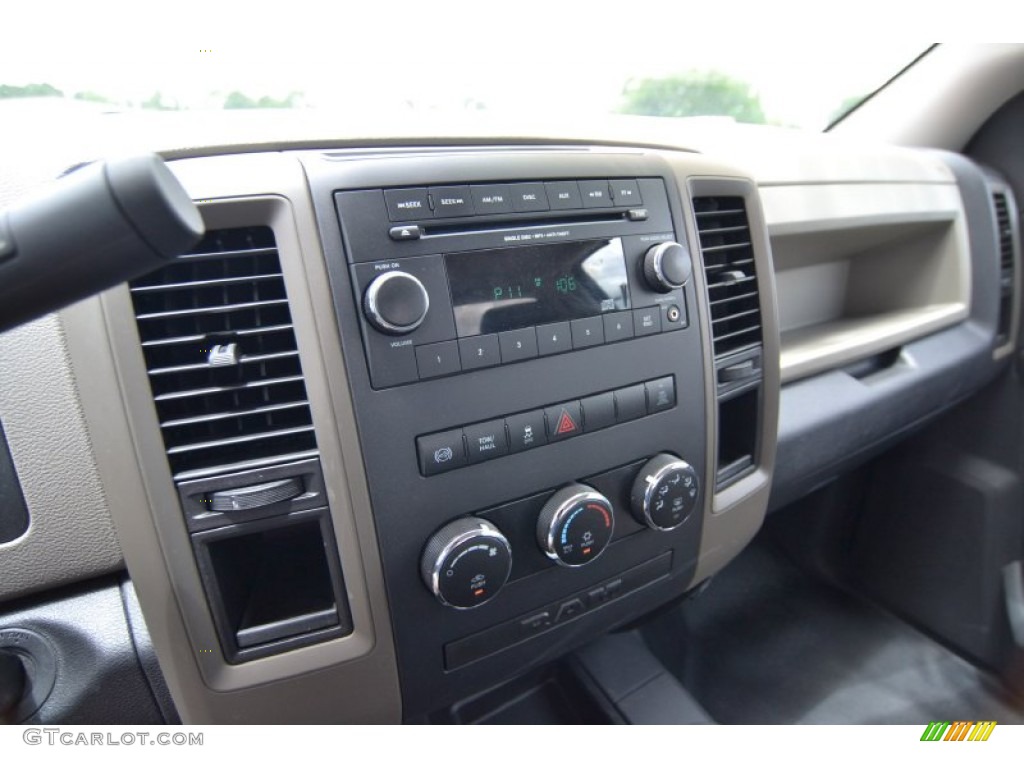 2012 Dodge Ram 2500 HD ST Regular Cab 4x4 Controls Photo #82104518