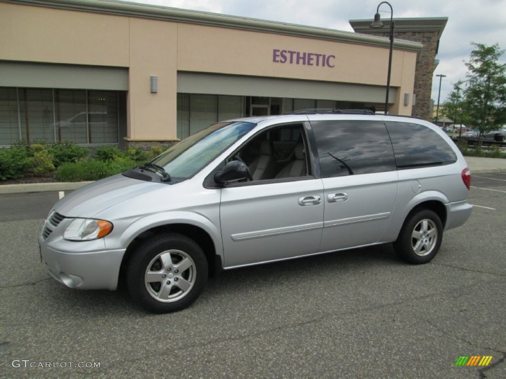 2005 Grand Caravan SXT - Bright Silver Metallic / Medium Slate Gray photo #3