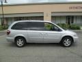 2005 Bright Silver Metallic Dodge Grand Caravan SXT  photo #10