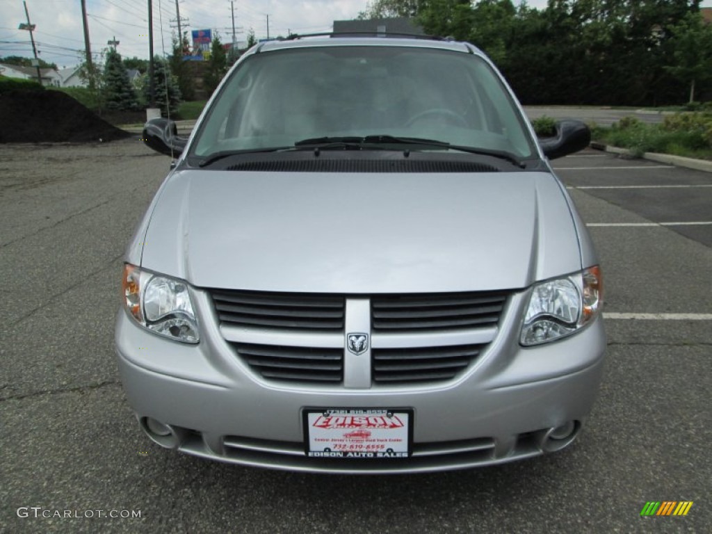 2005 Grand Caravan SXT - Bright Silver Metallic / Medium Slate Gray photo #14