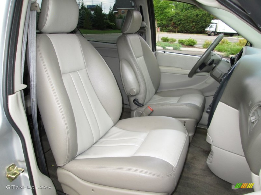 2005 Dodge Grand Caravan SXT Front Seat Photo #82105255