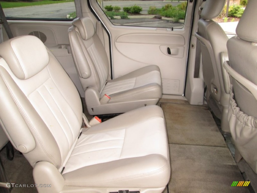 Medium Slate Gray Interior 2005 Dodge Grand Caravan SXT Photo #82105314