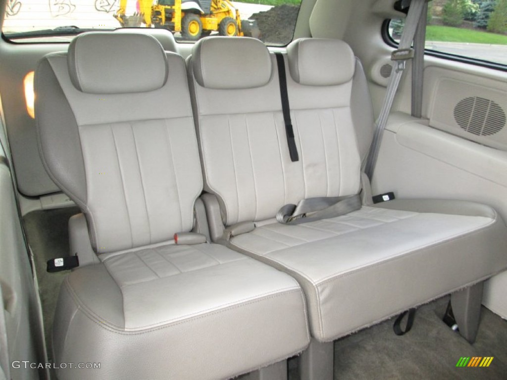 Medium Slate Gray Interior 2005 Dodge Grand Caravan SXT Photo #82105353