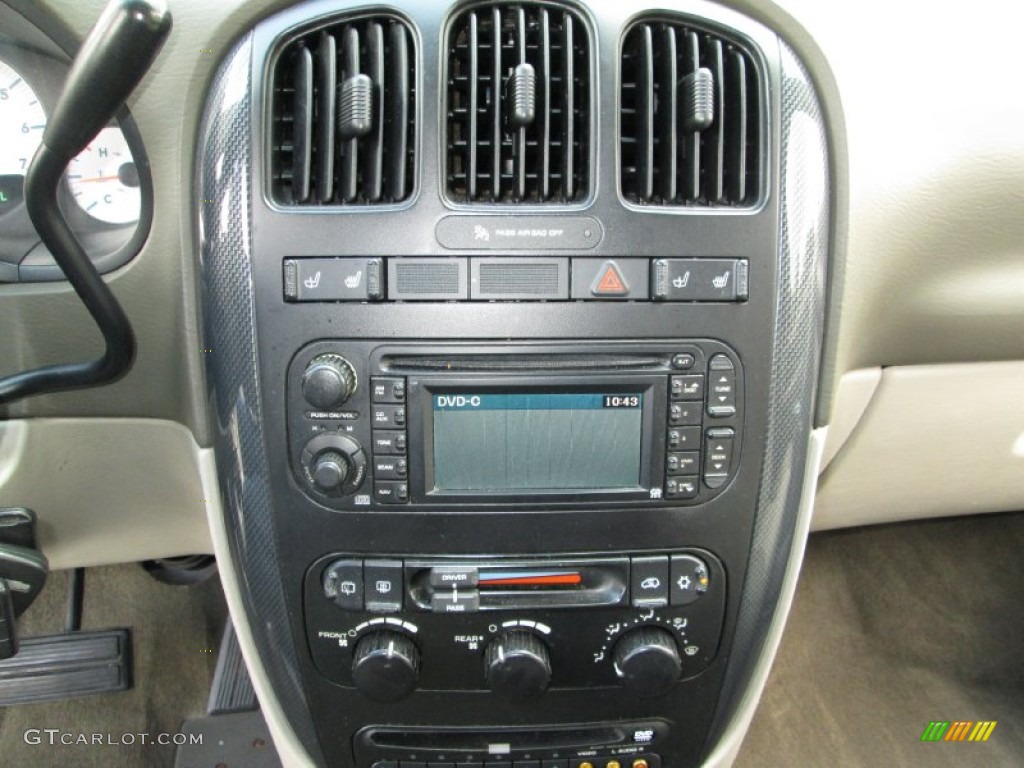 2005 Dodge Grand Caravan SXT Controls Photos