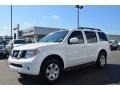 2006 Avalanche White Nissan Pathfinder LE 4x4  photo #6