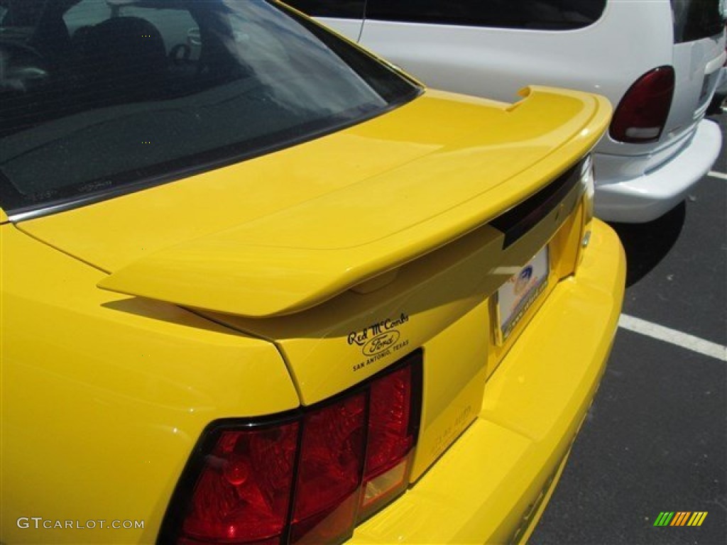 2004 Mustang V6 Coupe - Screaming Yellow / Dark Charcoal photo #7
