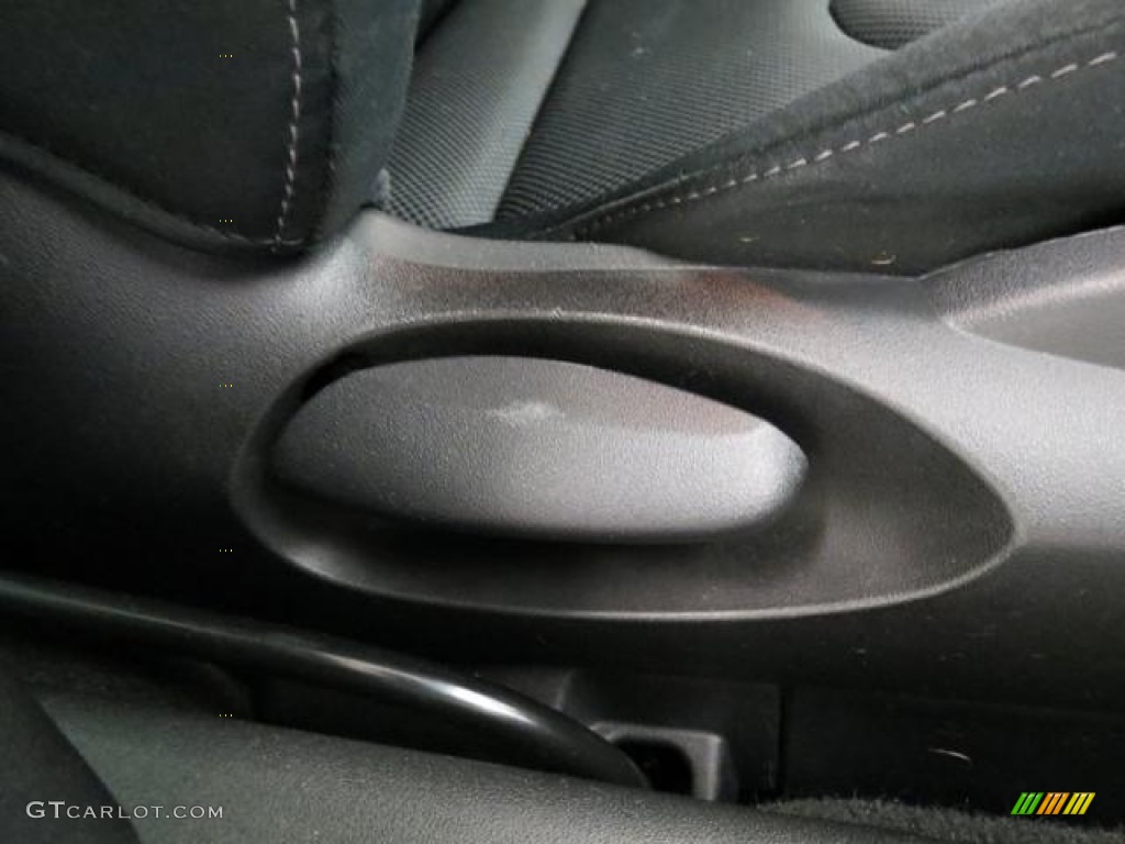 2009 Mazda RX-8 Sport Controls Photo #82113289