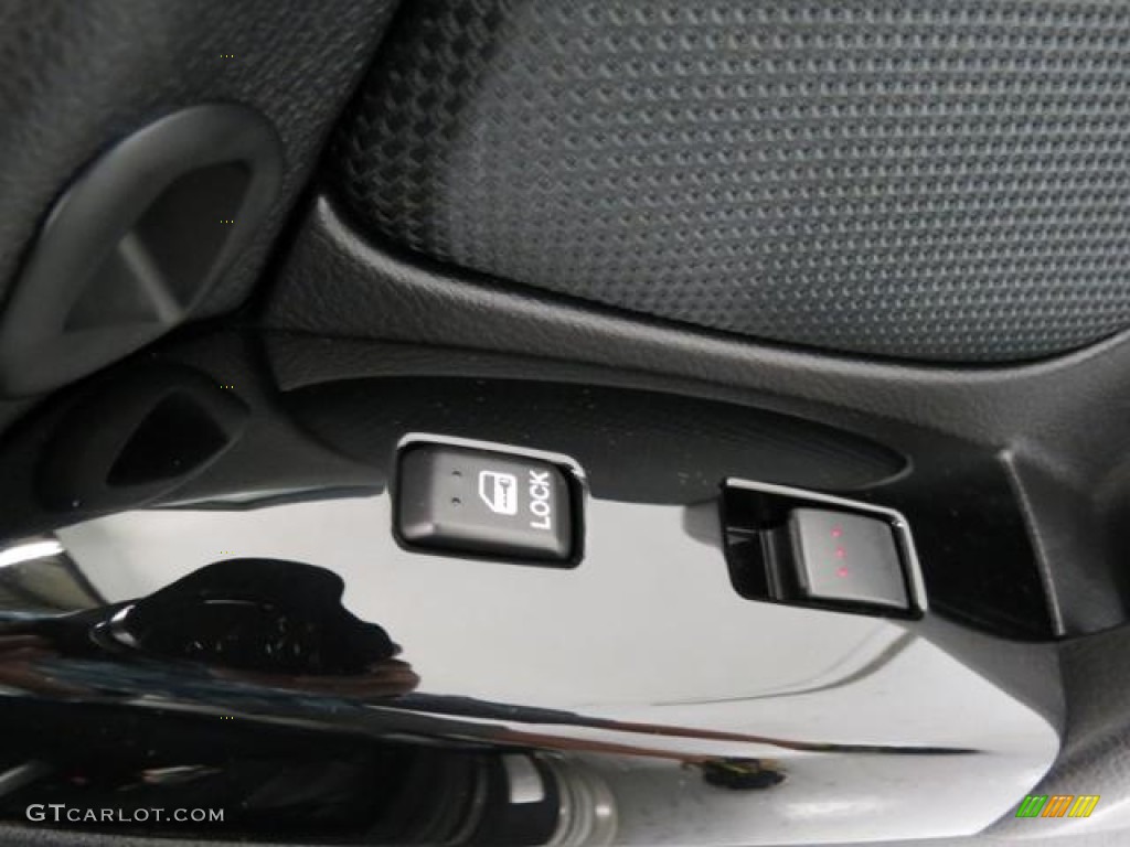 2009 Mazda RX-8 Sport Controls Photo #82113304