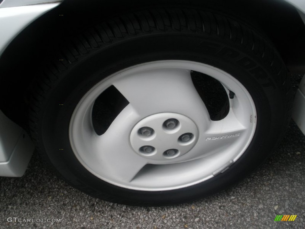 1997 Pontiac Grand Am GT Sedan Wheel Photo #82113421
